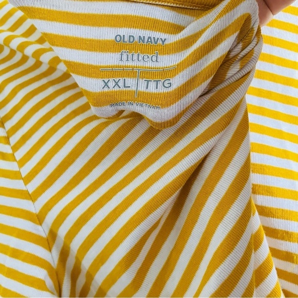 Old Navy woman’s fitted yellow striped top size XXL low back casual everyday - Picture 7 of 7